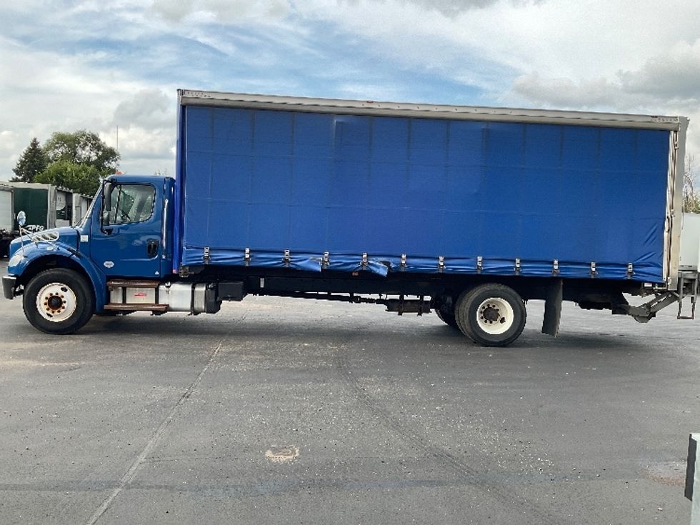 Medium Duty Box Truck-Light and Medium Duty Trucks-Freightliner-2020-M2-Brooklyn Park-MN-230,705\n\t\tmiles-$ 37,000 - Image 4