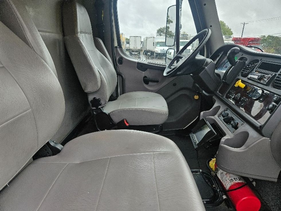 Medium Duty Box Truck-Light and Medium Duty Trucks-Freightliner-2020-M2-Brooklyn Park-MN-260,496\n\t\tmiles-$ 38,250 - Image 21