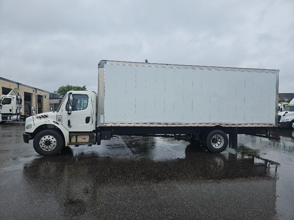 Medium Duty Box Truck-Light and Medium Duty Trucks-Freightliner-2020-M2-Brooklyn Park-MN-260,496\n\t\tmiles-$ 38,250 - Image 4