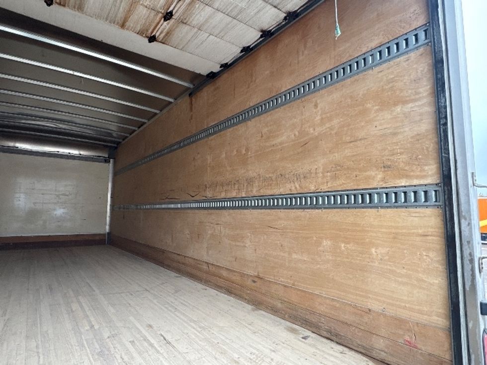 Medium Duty Box Truck-Light and Medium Duty Trucks-Freightliner-2020-M2-Brooklyn Park-MN-285,814\n\t\tmiles-$ 35,500 - Image 12