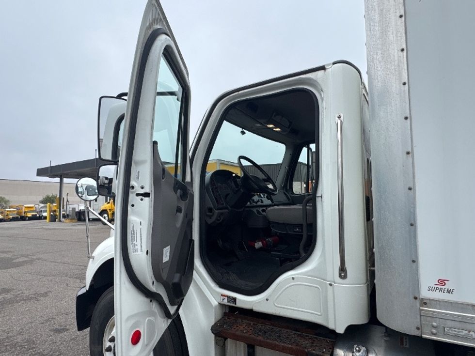 Medium Duty Box Truck-Light and Medium Duty Trucks-Freightliner-2020-M2-Brooklyn Park-MN-285,814\n\t\tmiles-$ 35,500 - Image 16