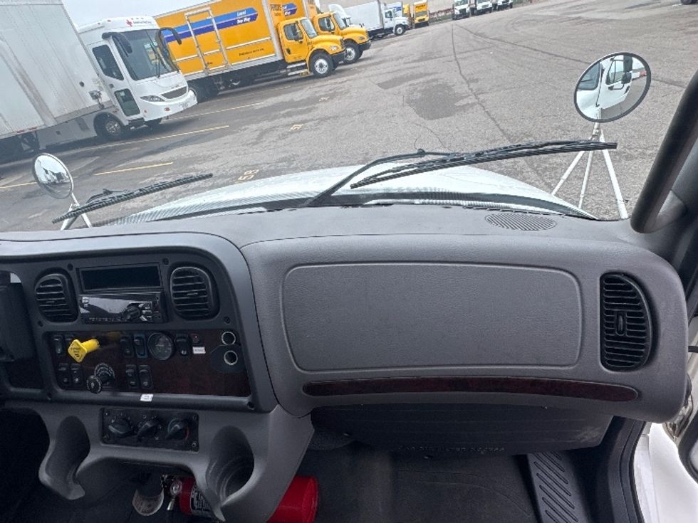 Medium Duty Box Truck-Light and Medium Duty Trucks-Freightliner-2020-M2-Brooklyn Park-MN-285,814\n\t\tmiles-$ 35,500 - Image 21