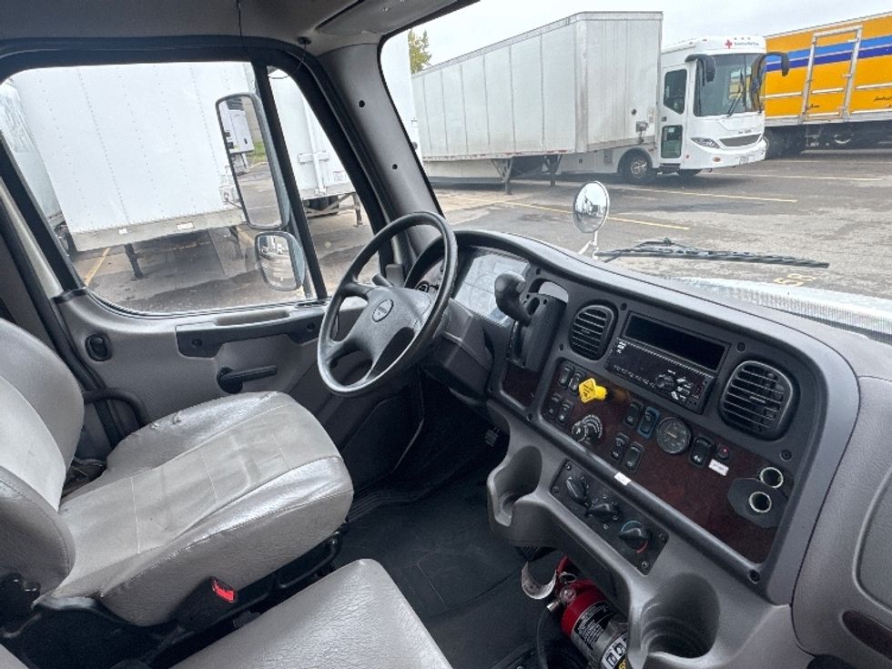Medium Duty Box Truck-Light and Medium Duty Trucks-Freightliner-2020-M2-Brooklyn Park-MN-285,814\n\t\tmiles-$ 35,500 - Image 22