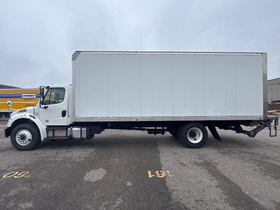 Medium Duty Box Truck-Light and Medium Duty Trucks-Freightliner-2020-M2-Brooklyn Park-MN-285,814\n\t\tmiles-$ 35,500 - Image 4