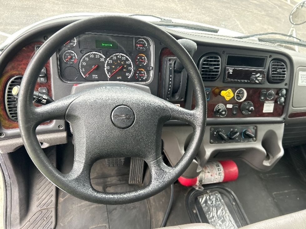 Medium Duty Box Truck-Light and Medium Duty Trucks-Freightliner-2020-M2-Brooklyn Park-MN-98,753\n\t\tmiles-$ 66,250 - Image 18
