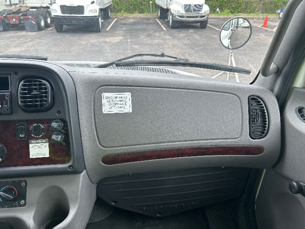 Medium Duty Box Truck-Light and Medium Duty Trucks-Freightliner-2020-M2-Brooklyn Park-MN-98,753\n\t\tmiles-$ 66,250 - Image 21