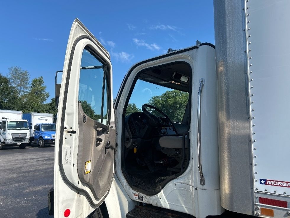 Medium Duty Box Truck-Light and Medium Duty Trucks-Freightliner-2020-M2-Burlington-NJ-180,589\n\t\tmiles-$ 50,750 - Image 16