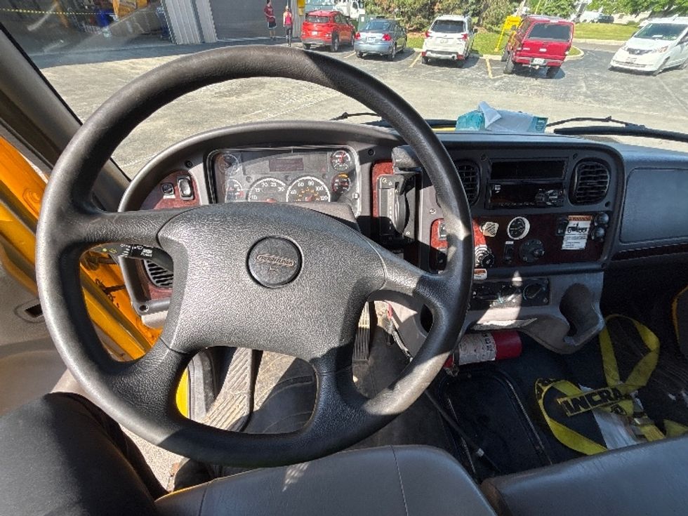 Medium Duty Box Truck-Light and Medium Duty Trucks-Freightliner-2020-M2-Burlington-ON-292,466\n\t\tkm-$ 61,750 - Image 14