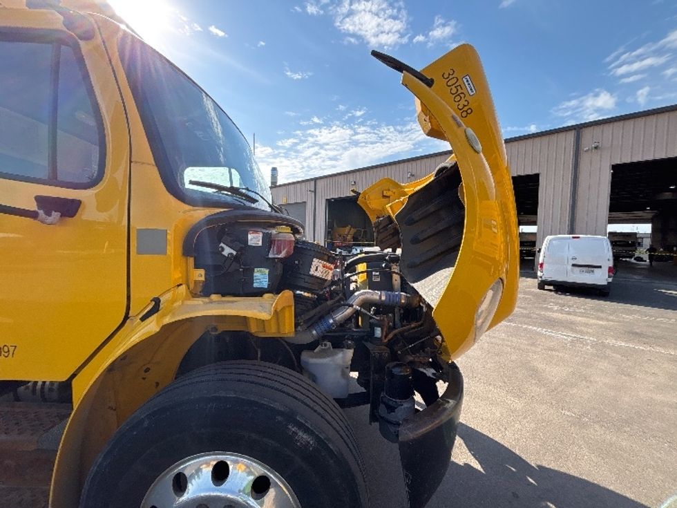 Medium Duty Box Truck-Light and Medium Duty Trucks-Freightliner-2020-M2-Burlington-ON-292,466\n\t\tkm-$ 61,750 - Image 19