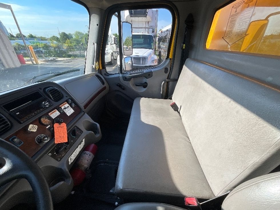 Medium Duty Box Truck-Light and Medium Duty Trucks-Freightliner-2020-M2-Burlington-ON-342,708\n\t\tkm-$ 54,250 - Image 19