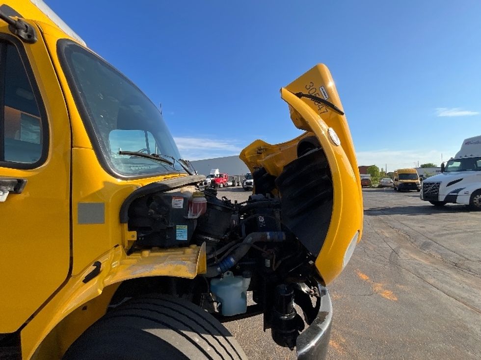 Medium Duty Box Truck-Light and Medium Duty Trucks-Freightliner-2020-M2-Burlington-ON-342,708\n\t\tkm-$ 54,250 - Image 23