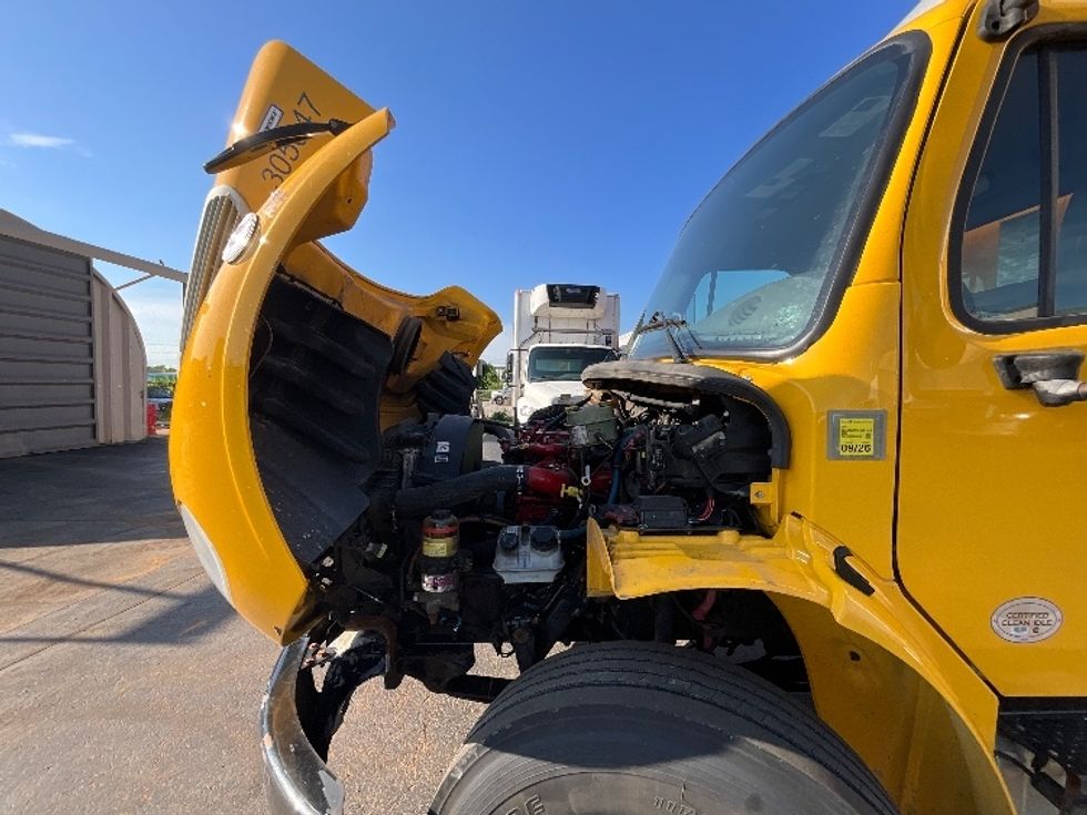 Medium Duty Box Truck-Light and Medium Duty Trucks-Freightliner-2020-M2-Burlington-ON-342,708\n\t\tkm-$ 54,250 - Image 24