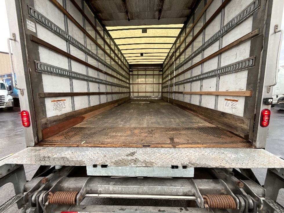 Medium Duty Box Truck-Light and Medium Duty Trucks-Freightliner-2020-M2-Burlington-ON-371,566\n\t\tkm-$ 68,000 - Image 10