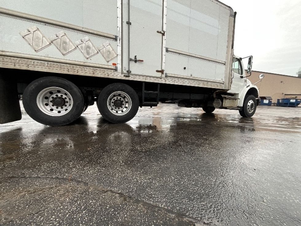 Medium Duty Box Truck-Light and Medium Duty Trucks-Freightliner-2020-M2-Burlington-ON-371,566\n\t\tkm-$ 68,000 - Image 14