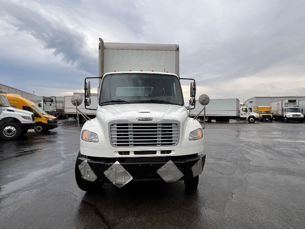 Medium Duty Box Truck-Light and Medium Duty Trucks-Freightliner-2020-M2-Burlington-ON-371,566\n\t\tkm-$ 68,000 - Image 2