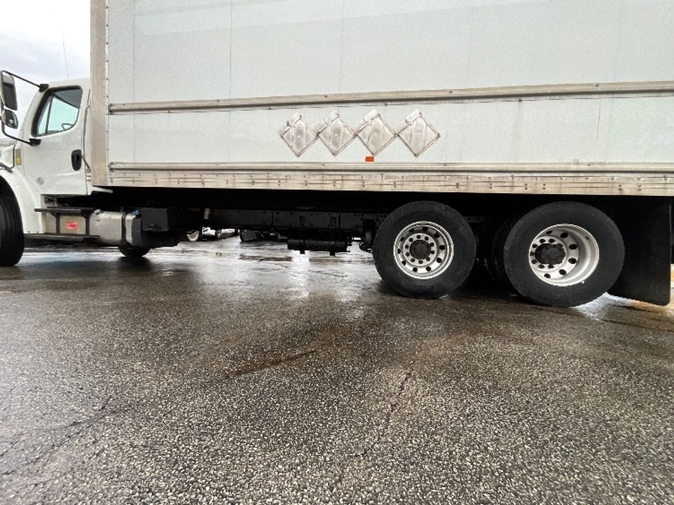 Medium Duty Box Truck-Light and Medium Duty Trucks-Freightliner-2020-M2-Burlington-ON-371,566\n\t\tkm-$ 68,000 - Image 5