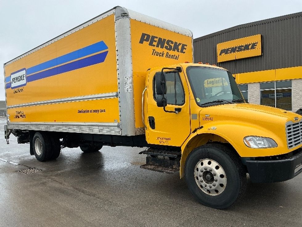 Medium Duty Box Truck-Light and Medium Duty Trucks-Freightliner-2020-M2-Burlington-ON-372,277\n\t\tkm-$ 54,500 - Image 1