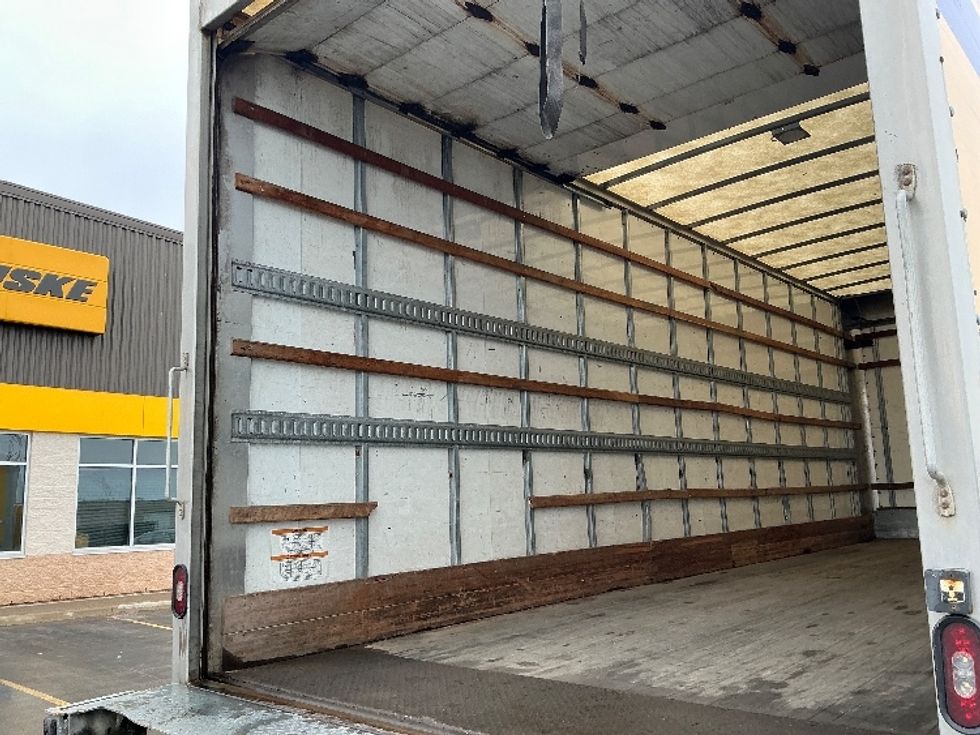 Medium Duty Box Truck-Light and Medium Duty Trucks-Freightliner-2020-M2-Burlington-ON-372,277\n\t\tkm-$ 54,500 - Image 11