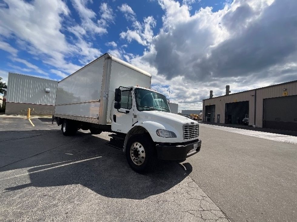 Medium Duty Box Truck-Light and Medium Duty Trucks-Freightliner-2020-M2-Burlington-ON-486,795\n\t\tkm-$ 42,250 - Image 1