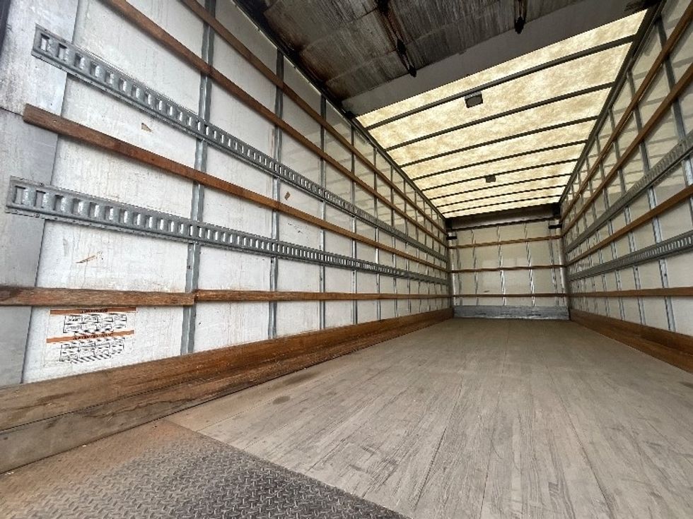 Medium Duty Box Truck-Light and Medium Duty Trucks-Freightliner-2020-M2-Burlington-ON-486,795\n\t\tkm-$ 42,250 - Image 11