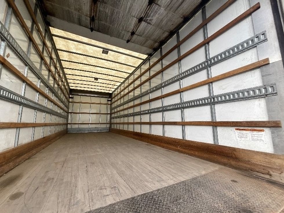 Medium Duty Box Truck-Light and Medium Duty Trucks-Freightliner-2020-M2-Burlington-ON-486,795\n\t\tkm-$ 42,250 - Image 12