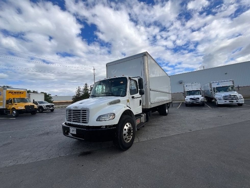 Medium Duty Box Truck-Light and Medium Duty Trucks-Freightliner-2020-M2-Burlington-ON-486,795\n\t\tkm-$ 42,250 - Image 3
