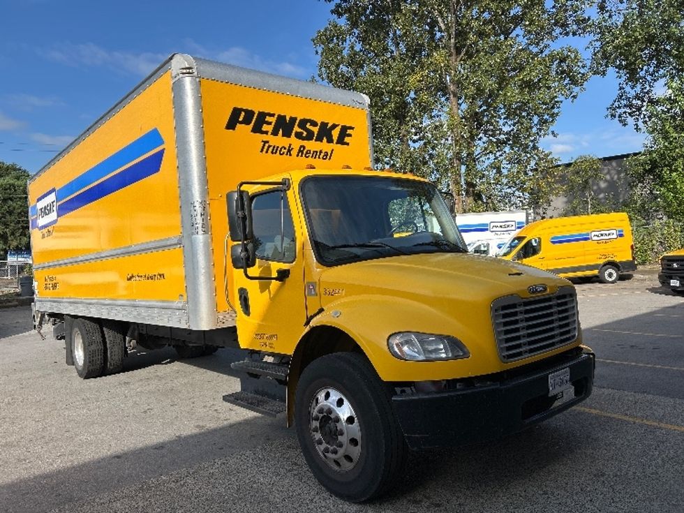 Medium Duty Box Truck-Light and Medium Duty Trucks-Freightliner-2020-M2-Burnaby-BC-195,257\n\t\tkm-$ 76,750 - Image 1