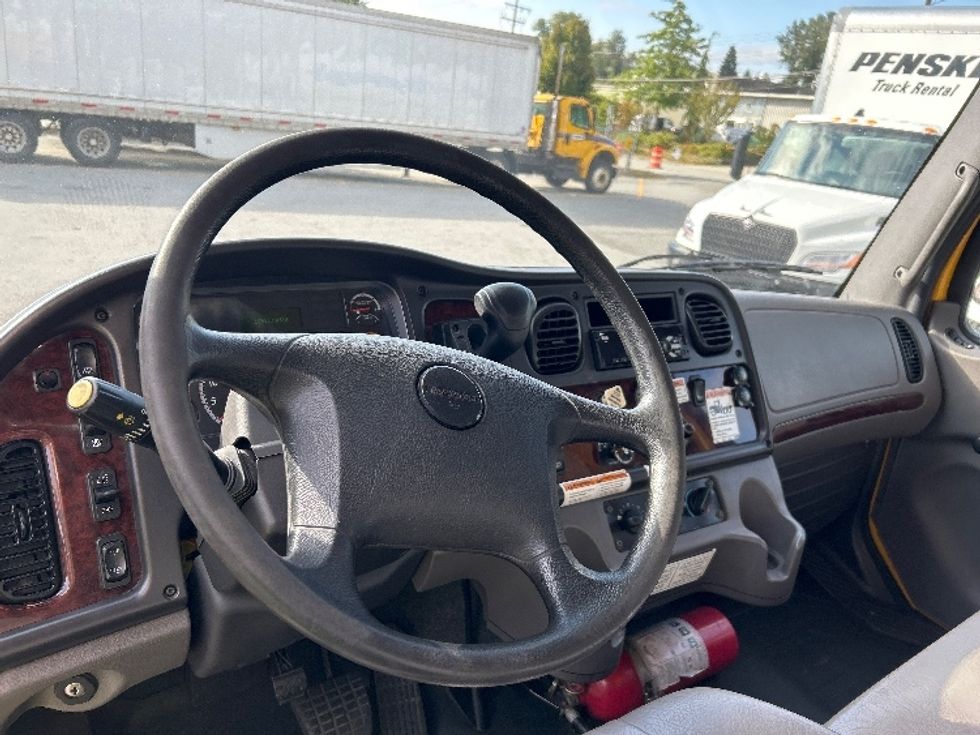 Medium Duty Box Truck-Light and Medium Duty Trucks-Freightliner-2020-M2-Burnaby-BC-195,257\n\t\tkm-$ 76,750 - Image 17