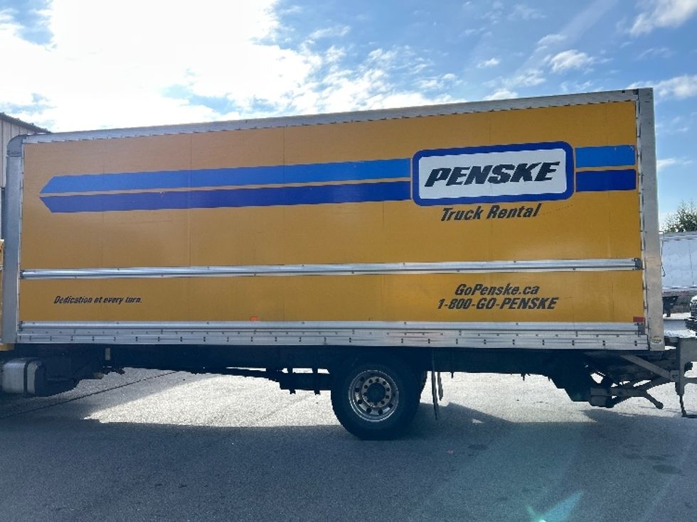 Medium Duty Box Truck-Light and Medium Duty Trucks-Freightliner-2020-M2-Burnaby-BC-195,257\n\t\tkm-$ 76,750 - Image 5
