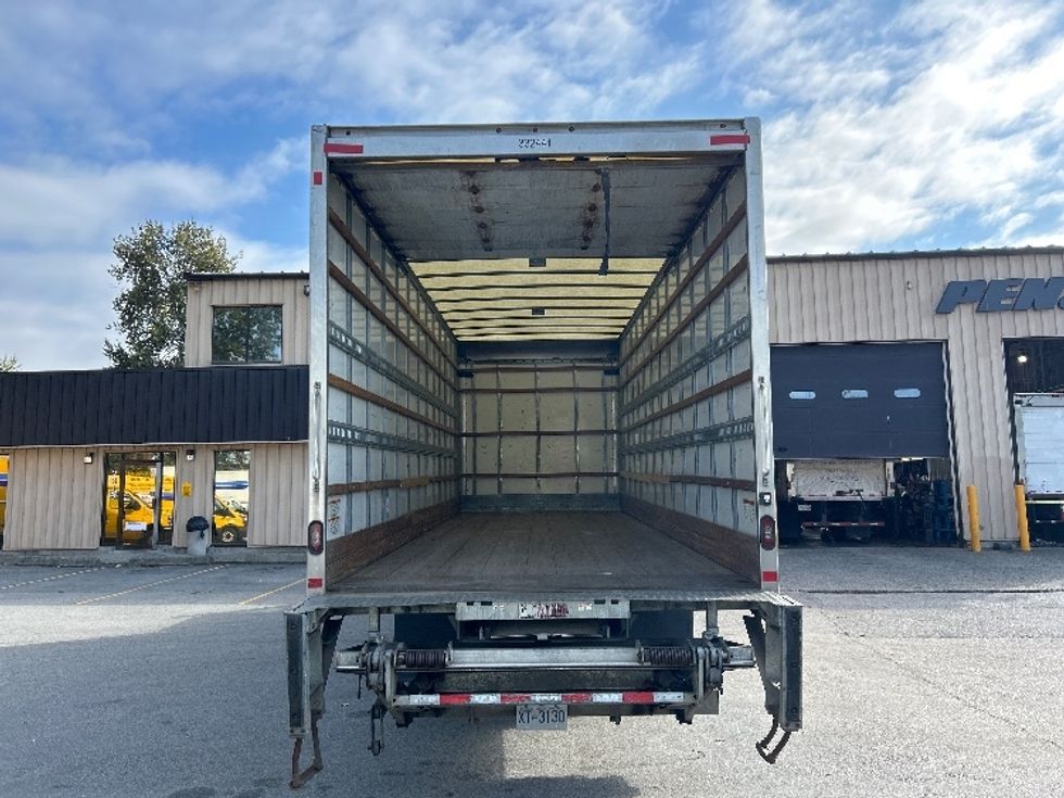 Medium Duty Box Truck-Light and Medium Duty Trucks-Freightliner-2020-M2-Burnaby-BC-195,257\n\t\tkm-$ 76,750 - Image 8