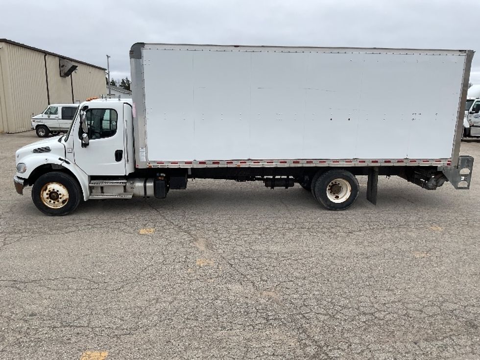 Medium Duty Box Truck-Light and Medium Duty Trucks-Freightliner-2020-M2-Cadillac-MI-244,713\n\t\tmiles-$ 43,750 - Image 4