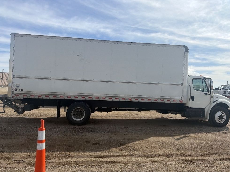Medium Duty Box Truck-Light and Medium Duty Trucks-Freightliner-2020-M2-Caldwell-ID-243,052\n\t\tmiles-$ 38,500 - Image 14