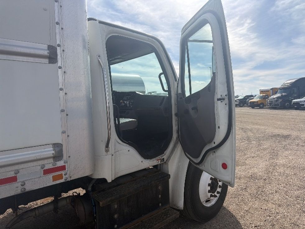 Medium Duty Box Truck-Light and Medium Duty Trucks-Freightliner-2020-M2-Caldwell-ID-243,052\n\t\tmiles-$ 38,500 - Image 19
