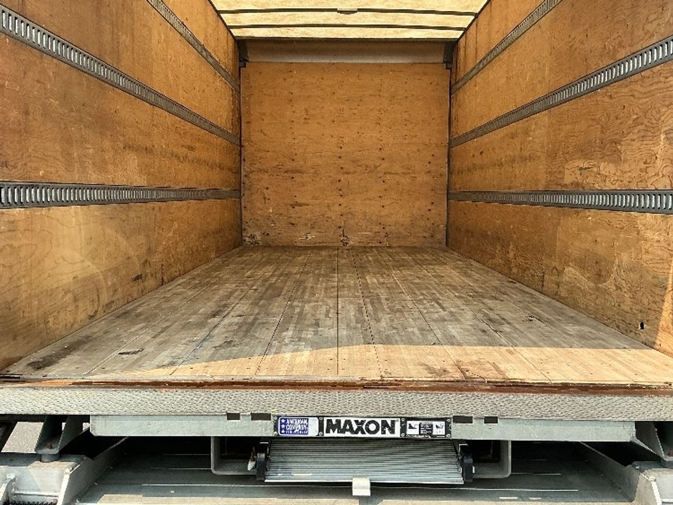 Medium Duty Box Truck-Light and Medium Duty Trucks-Freightliner-2020-M2-Calgary-AB-141,913\n\t\tkm-$ 70,500 - Image 10
