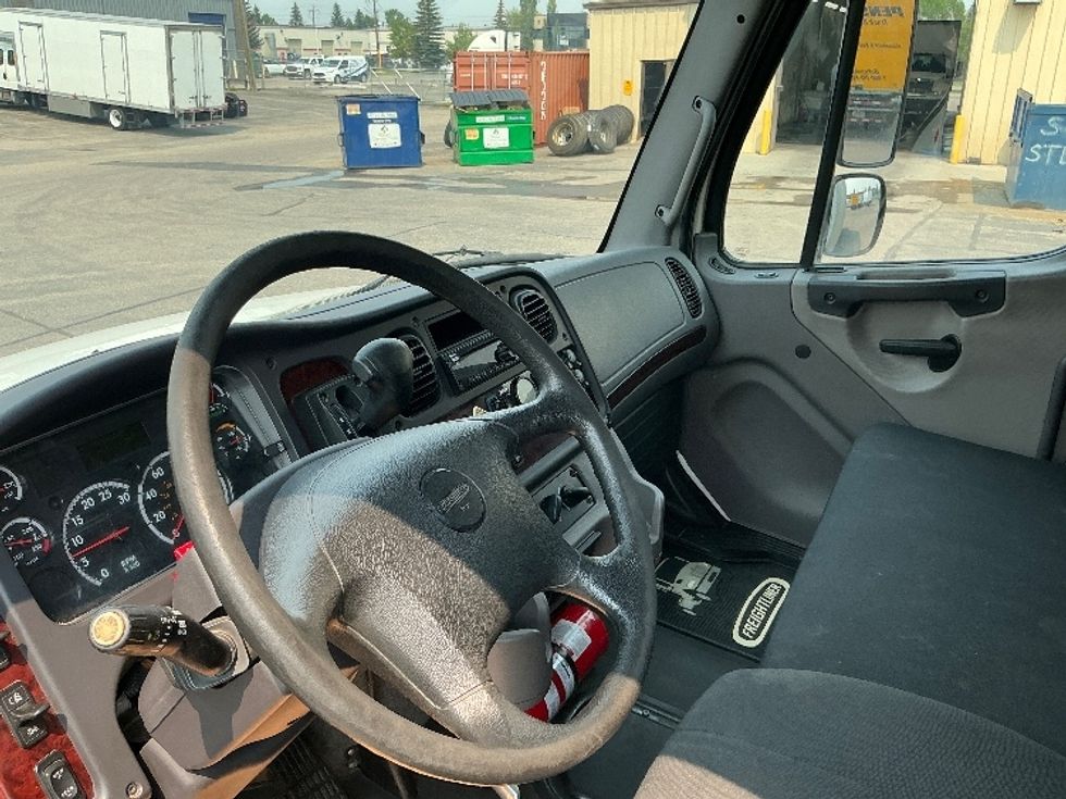 Medium Duty Box Truck-Light and Medium Duty Trucks-Freightliner-2020-M2-Calgary-AB-141,913\n\t\tkm-$ 70,500 - Image 17