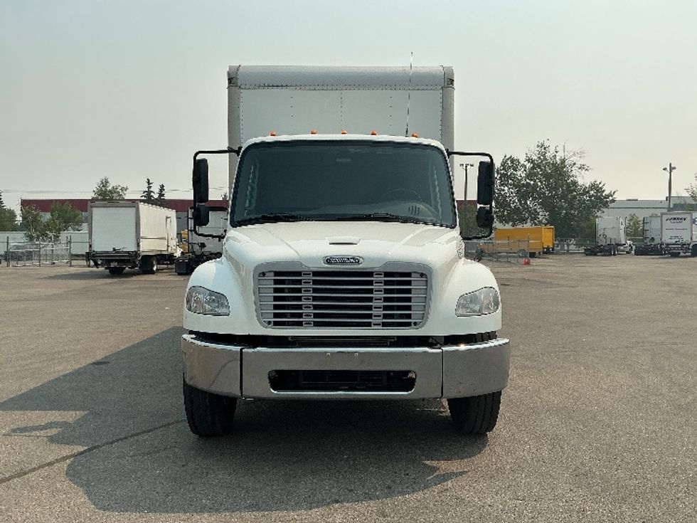 Medium Duty Box Truck-Light and Medium Duty Trucks-Freightliner-2020-M2-Calgary-AB-141,913\n\t\tkm-$ 70,500 - Image 2
