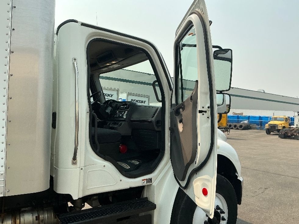 Medium Duty Box Truck-Light and Medium Duty Trucks-Freightliner-2020-M2-Calgary-AB-141,913\n\t\tkm-$ 70,500 - Image 20