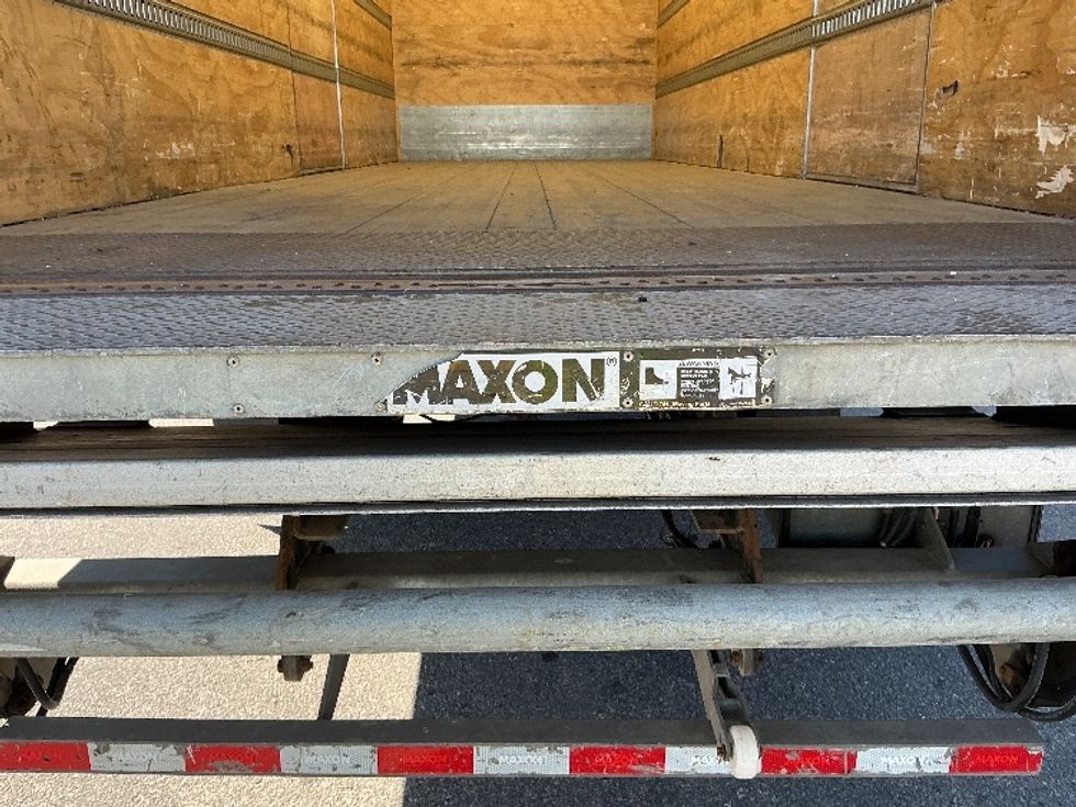 Medium Duty Box Truck-Light and Medium Duty Trucks-Freightliner-2020-M2-Calgary-AB-149,304\n\t\tkm-$ 77,500 - Image 10