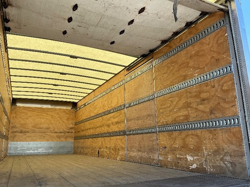 Medium Duty Box Truck-Light and Medium Duty Trucks-Freightliner-2020-M2-Calgary-AB-149,304\n\t\tkm-$ 77,500 - Image 12