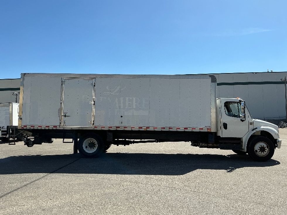 Medium Duty Box Truck-Light and Medium Duty Trucks-Freightliner-2020-M2-Calgary-AB-149,304\n\t\tkm-$ 77,500 - Image 15