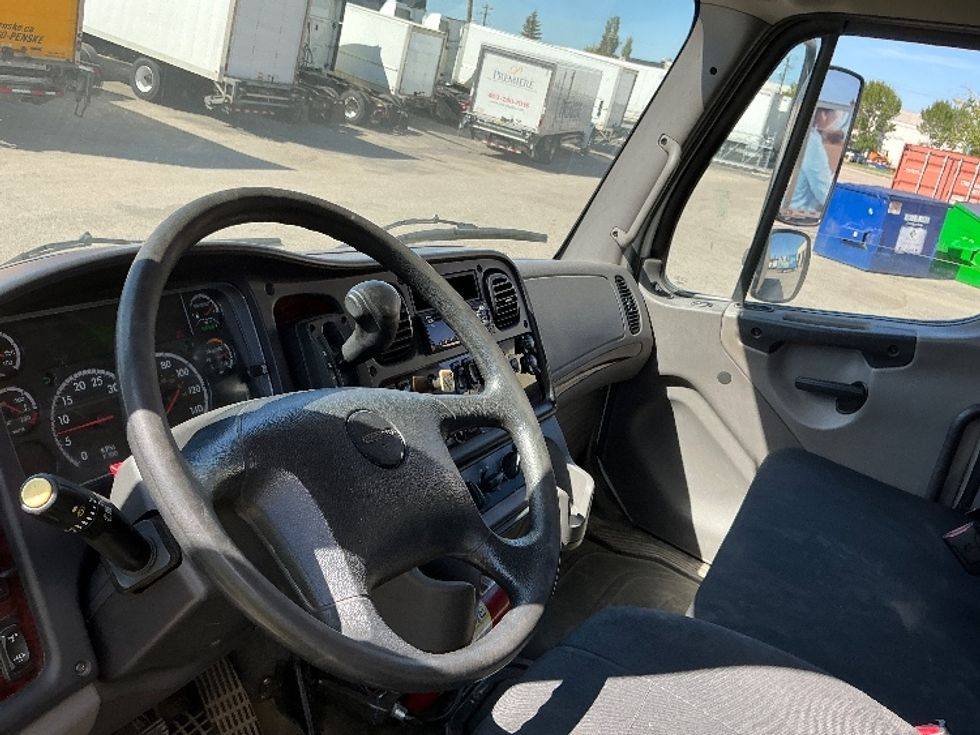 Medium Duty Box Truck-Light and Medium Duty Trucks-Freightliner-2020-M2-Calgary-AB-149,304\n\t\tkm-$ 77,500 - Image 17