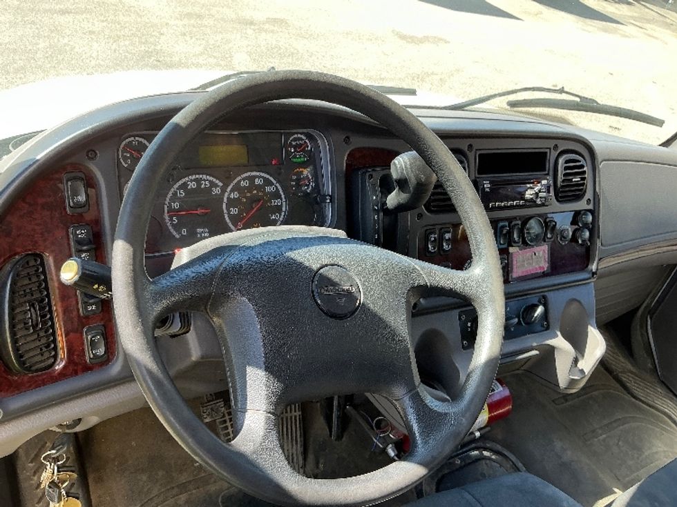Medium Duty Box Truck-Light and Medium Duty Trucks-Freightliner-2020-M2-Calgary-AB-149,304\n\t\tkm-$ 77,500 - Image 18