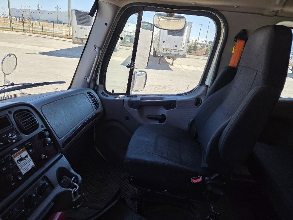 Medium Duty Box Truck-Light and Medium Duty Trucks-Freightliner-2020-M2-Calgary-AB-158,359\n\t\tkm-$ 101,500 - Image 19