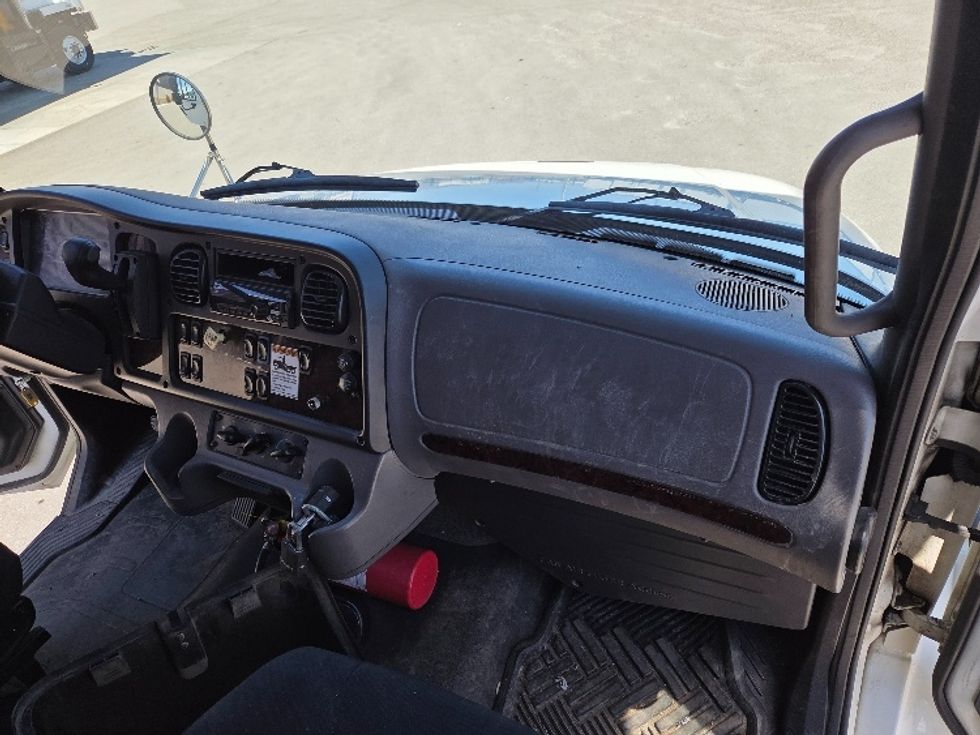 Medium Duty Box Truck-Light and Medium Duty Trucks-Freightliner-2020-M2-Calgary-AB-158,359\n\t\tkm-$ 101,500 - Image 21