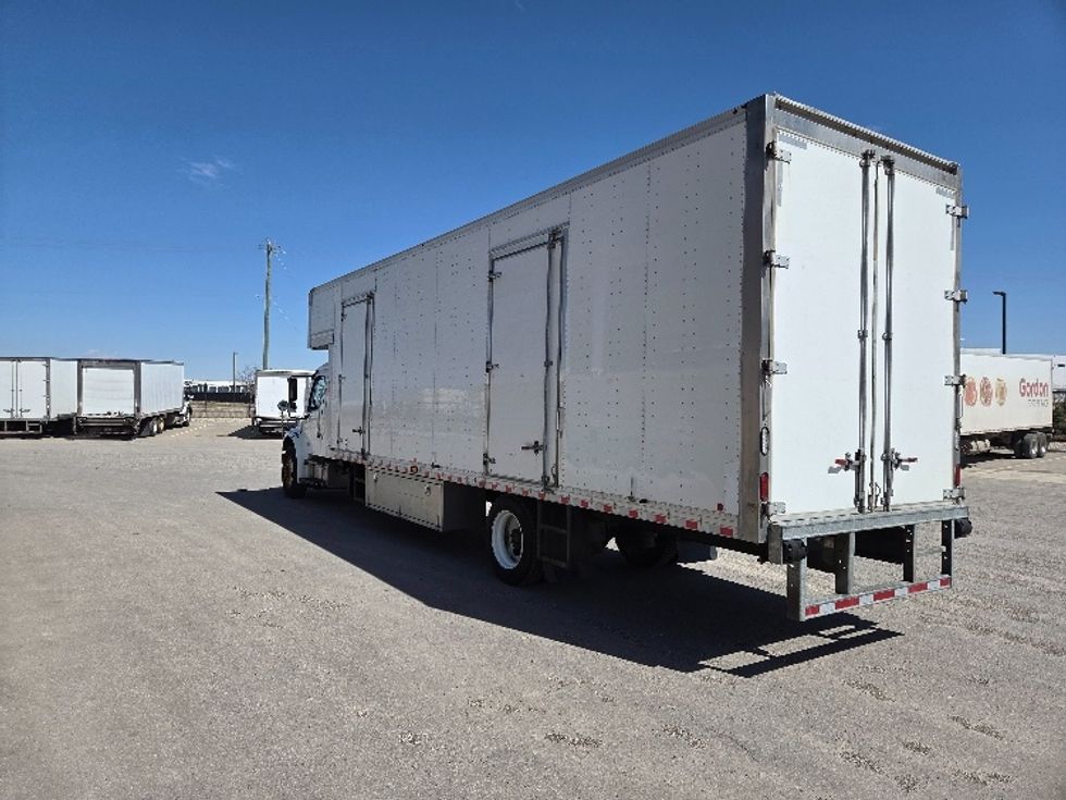 Medium Duty Box Truck-Light and Medium Duty Trucks-Freightliner-2020-M2-Calgary-AB-158,359\n\t\tkm-$ 101,500 - Image 6