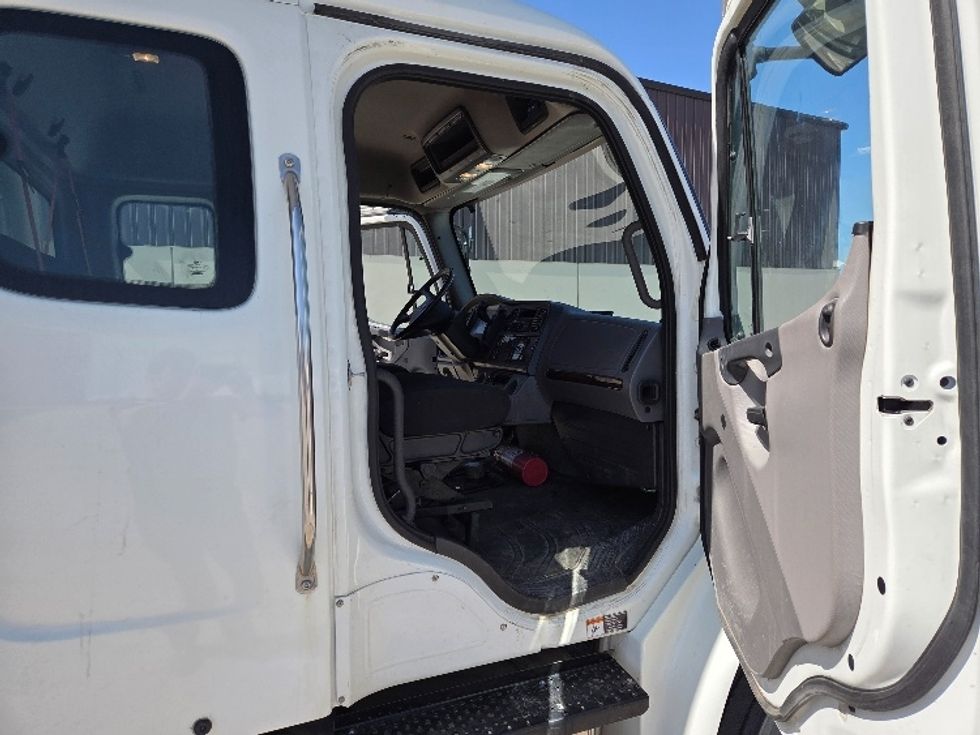 Medium Duty Box Truck-Light and Medium Duty Trucks-Freightliner-2020-M2-Calgary-AB-159,833\n\t\tkm-$ 101,500 - Image 20