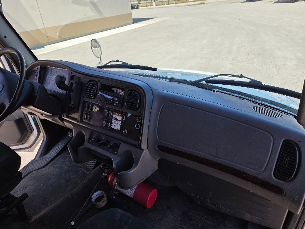 Medium Duty Box Truck-Light and Medium Duty Trucks-Freightliner-2020-M2-Calgary-AB-159,833\n\t\tkm-$ 101,500 - Image 21