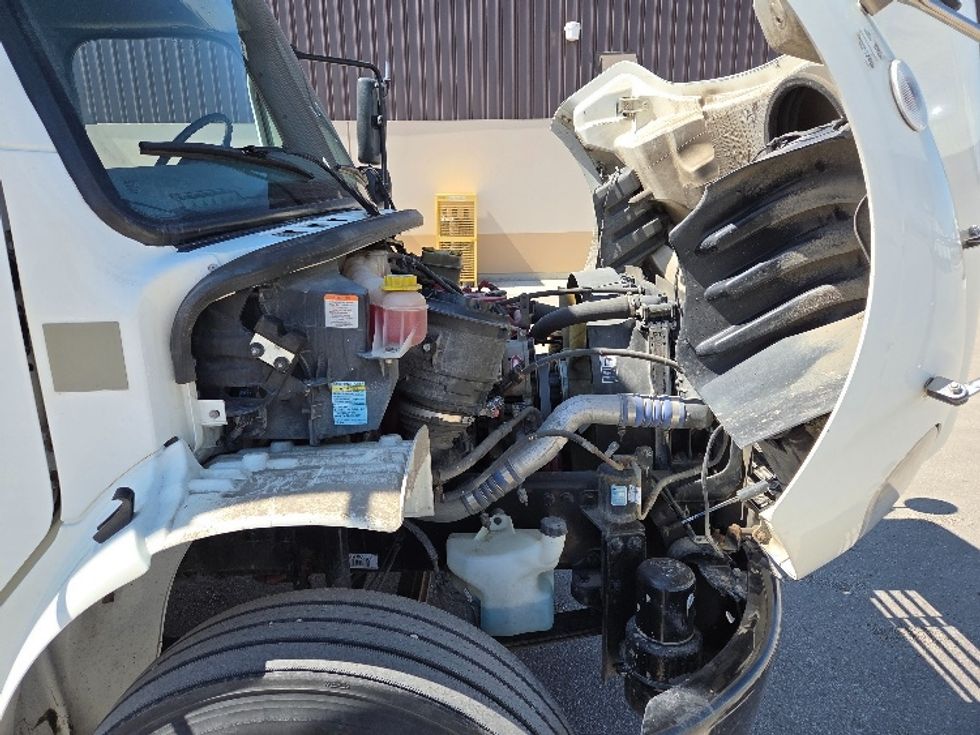 Medium Duty Box Truck-Light and Medium Duty Trucks-Freightliner-2020-M2-Calgary-AB-159,833\n\t\tkm-$ 101,500 - Image 23