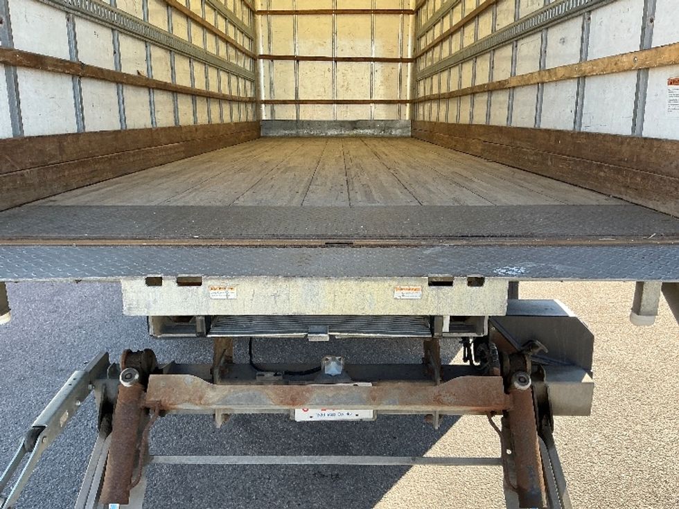 Medium Duty Box Truck-Light and Medium Duty Trucks-Freightliner-2020-M2-Calgary-AB-191,220\n\t\tkm-$ 74,500 - Image 10