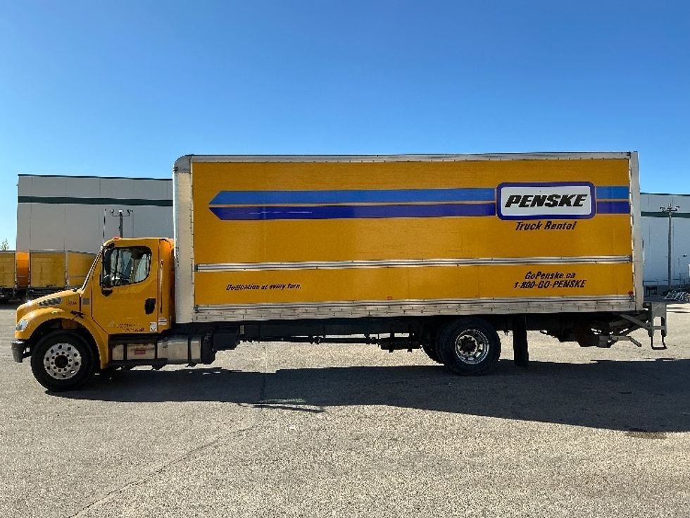 Medium Duty Box Truck-Light and Medium Duty Trucks-Freightliner-2020-M2-Calgary-AB-191,220\n\t\tkm-$ 74,500 - Image 4